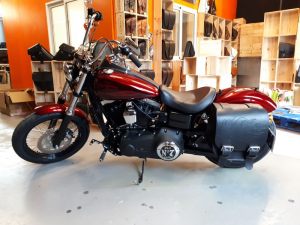 Sacoche Myleatherbikes Harley Dyna Street Bob_20